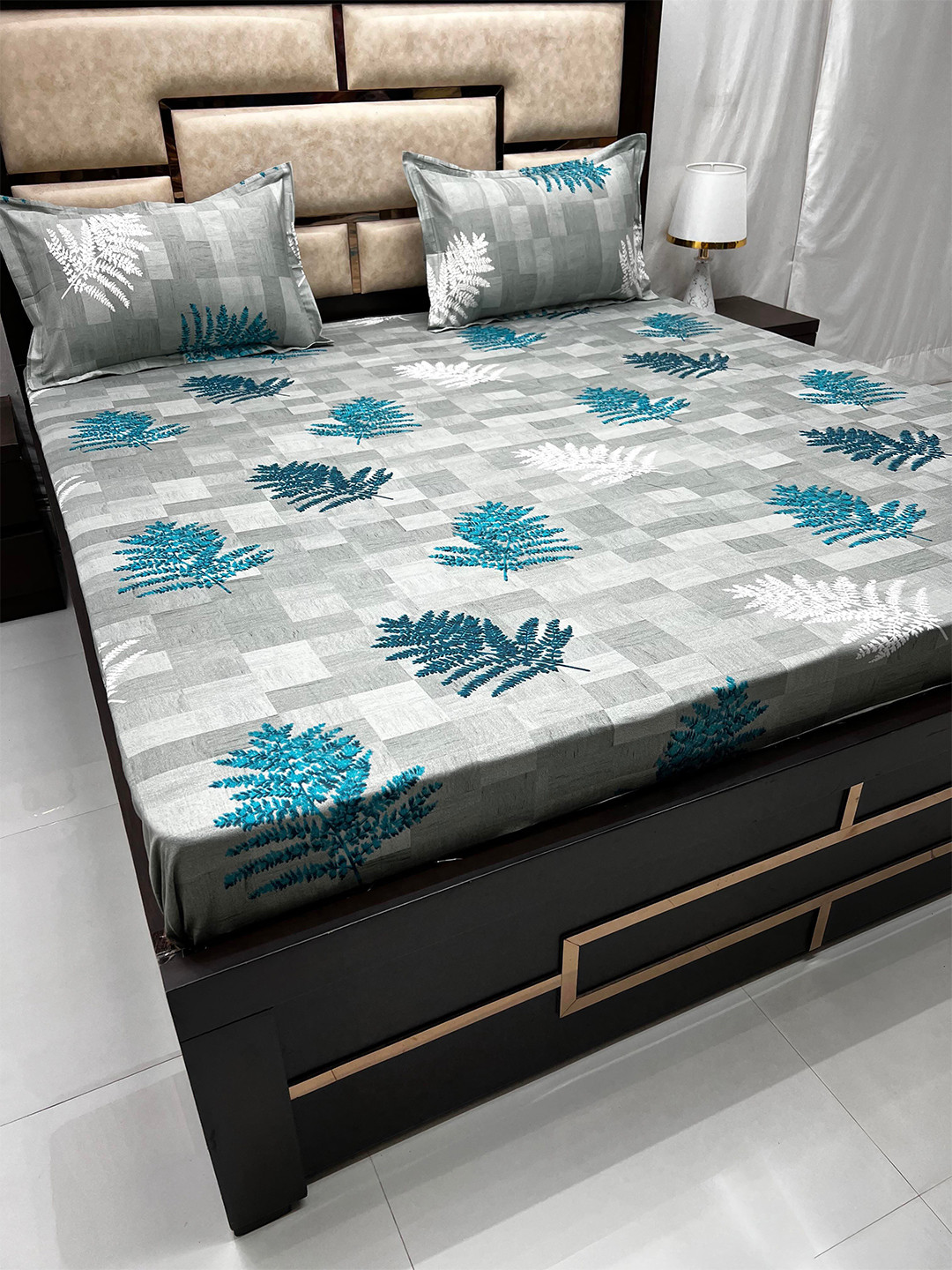 

Pure Decor Velar Sib Grey Floral Pure Cotton 300 TC King Bedsheet & 2 Pillow Covers