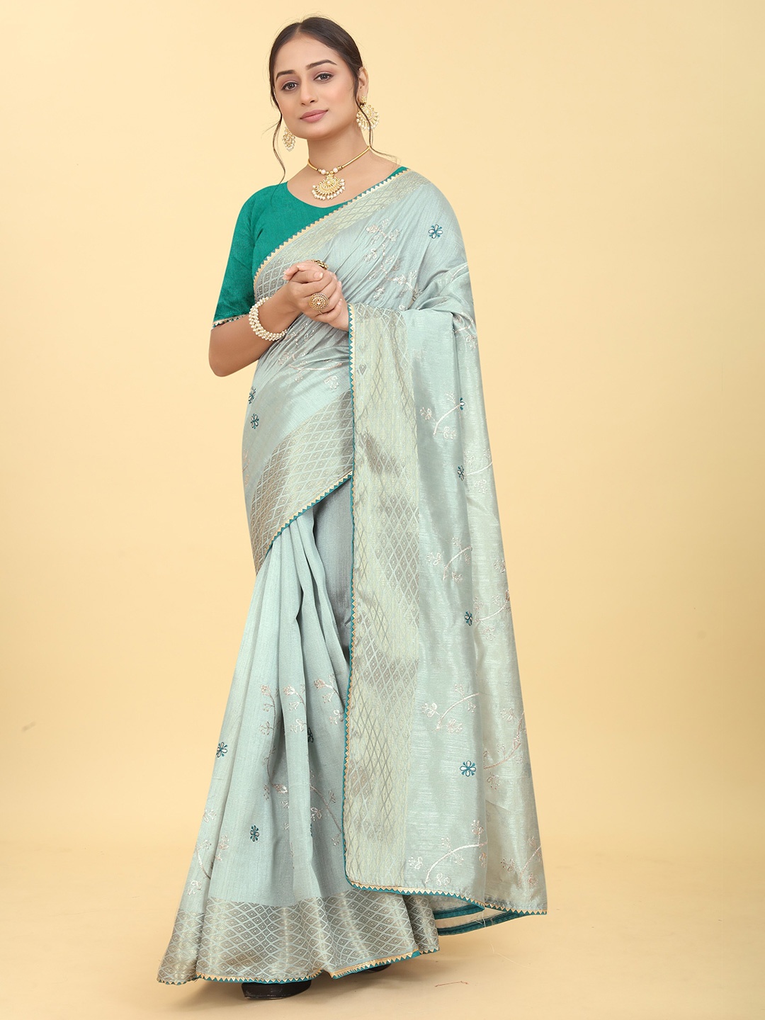 

BAESD Floral Embroidered Zari Saree, Blue