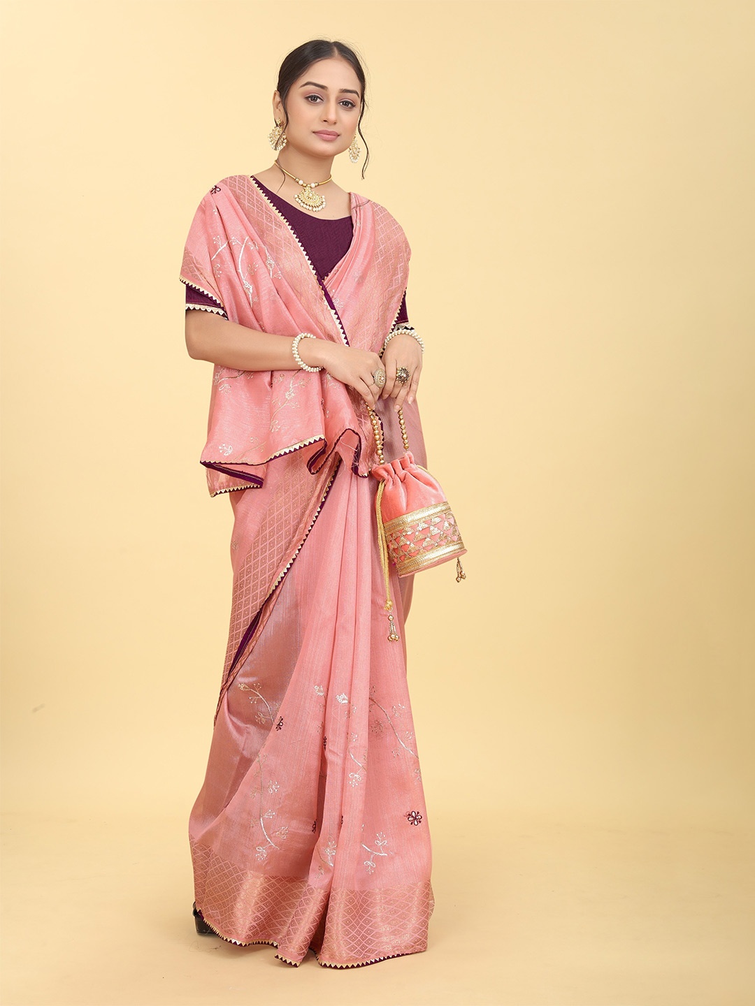 

BAESD Ethnic Motifs Embroidered Zari Saree, Pink