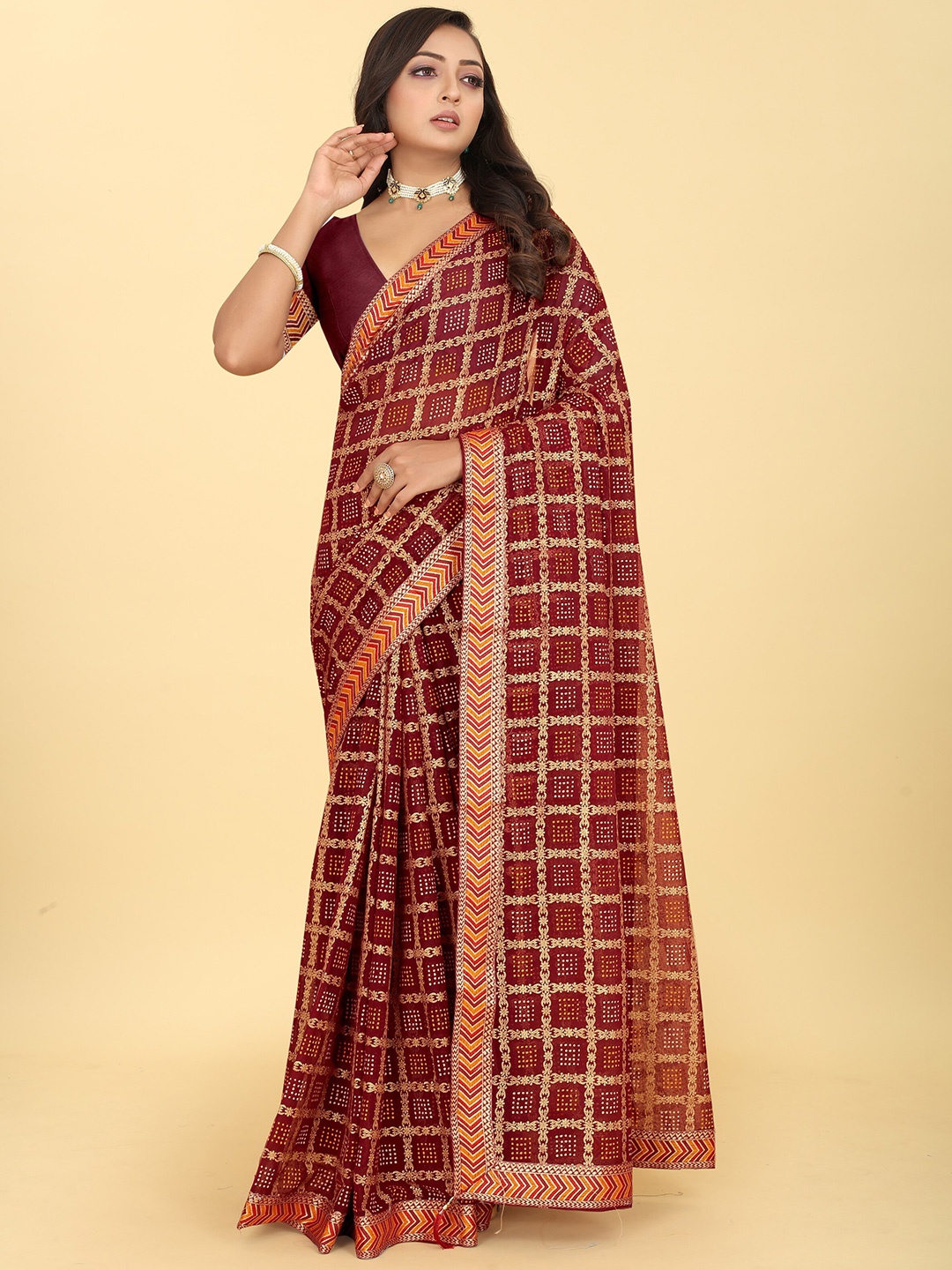

BAESD Bandhani Embroidered Poly Chiffon Bandhani Saree, Maroon