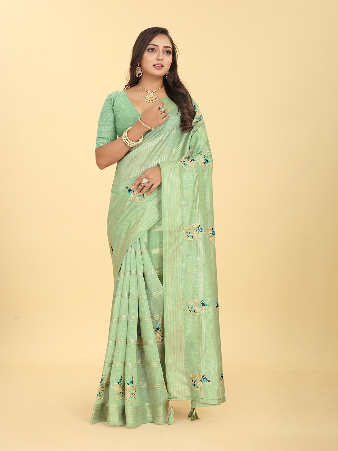 

BAESD Ethnic Motifs Embroidered Silk Cotton Saree, Green
