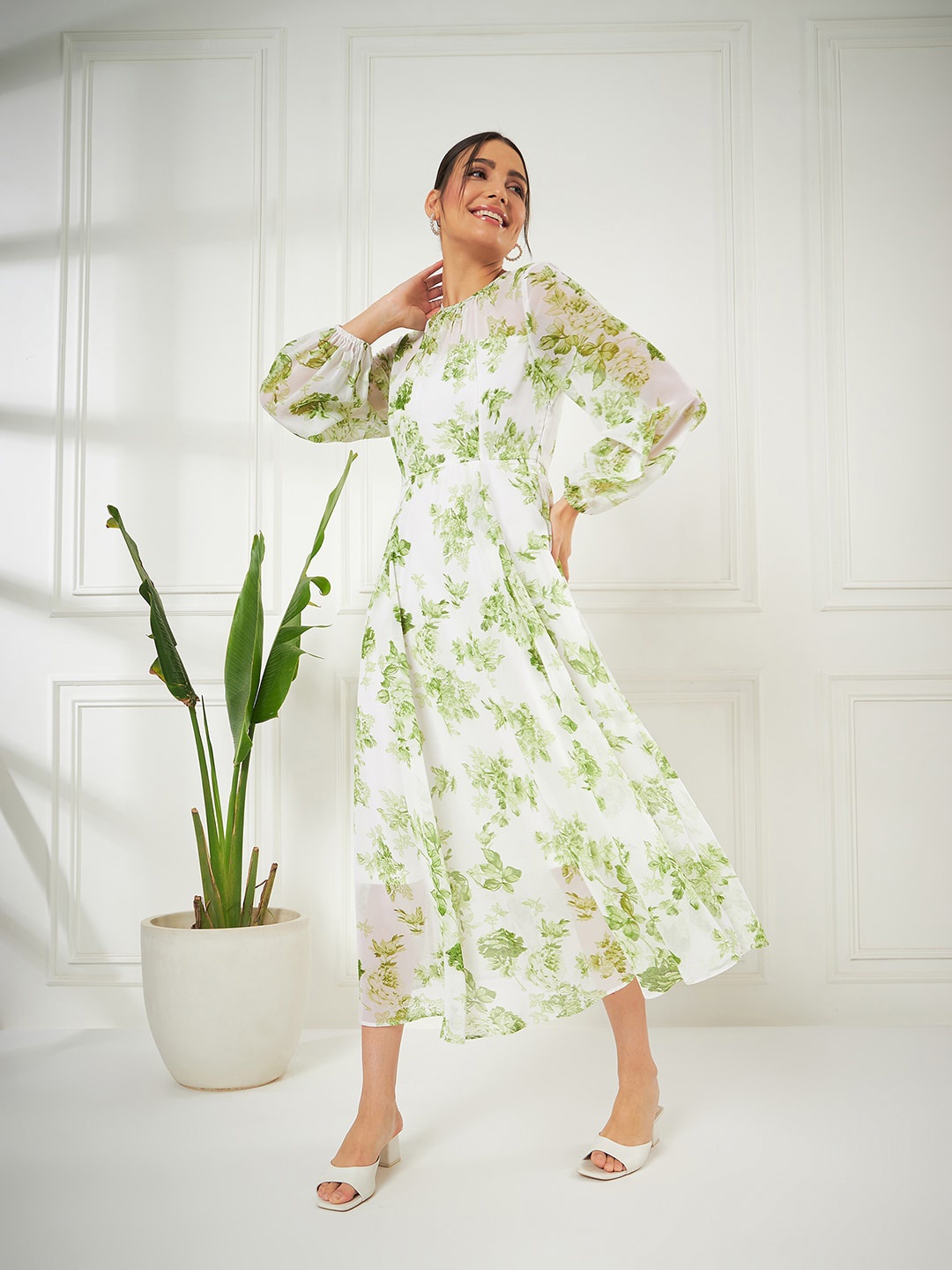 

Kibo Green Floral Print Flared Sleeve Georgette A-Line Midi Dress