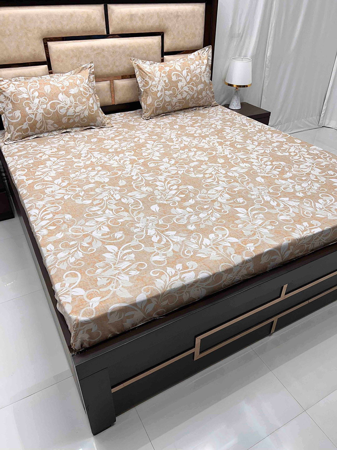 

Pure Decor Villa Brown & White Floral Cotton 300 TC King Bedsheet With 2 Pillow Covers