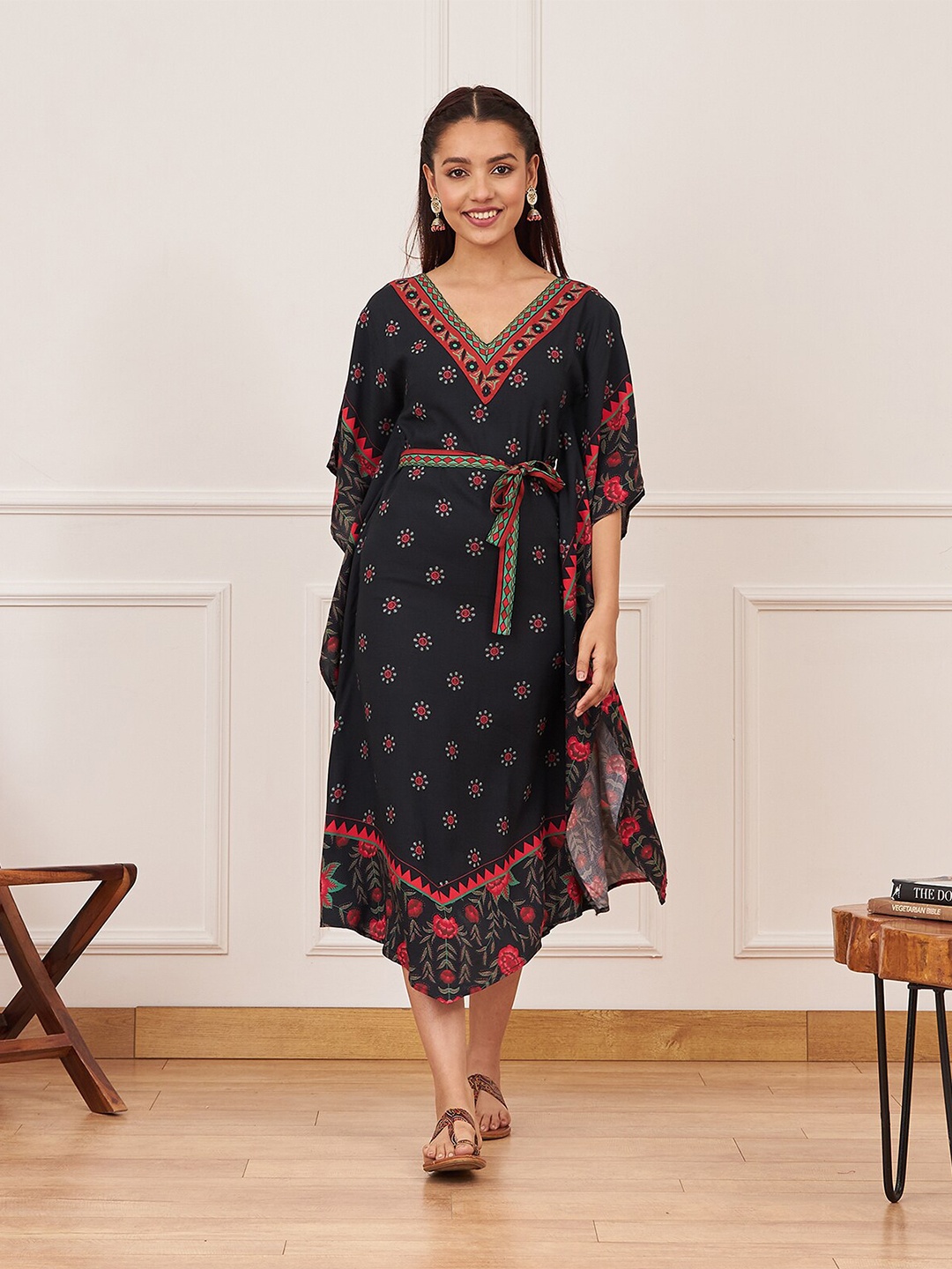 

Rustorange Floral Printed V-Neck Kaftan Midi Ethnic Dress With Belt, Black