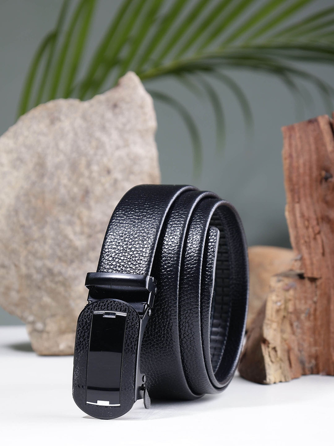 

ZEVORA Men Textured Leather Formal Belt, Black
