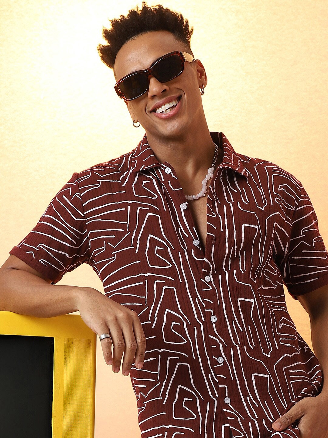 

Campus Sutra Classic Spread Collar Abstract Printed Cotton Casual Shirt, Maroon
