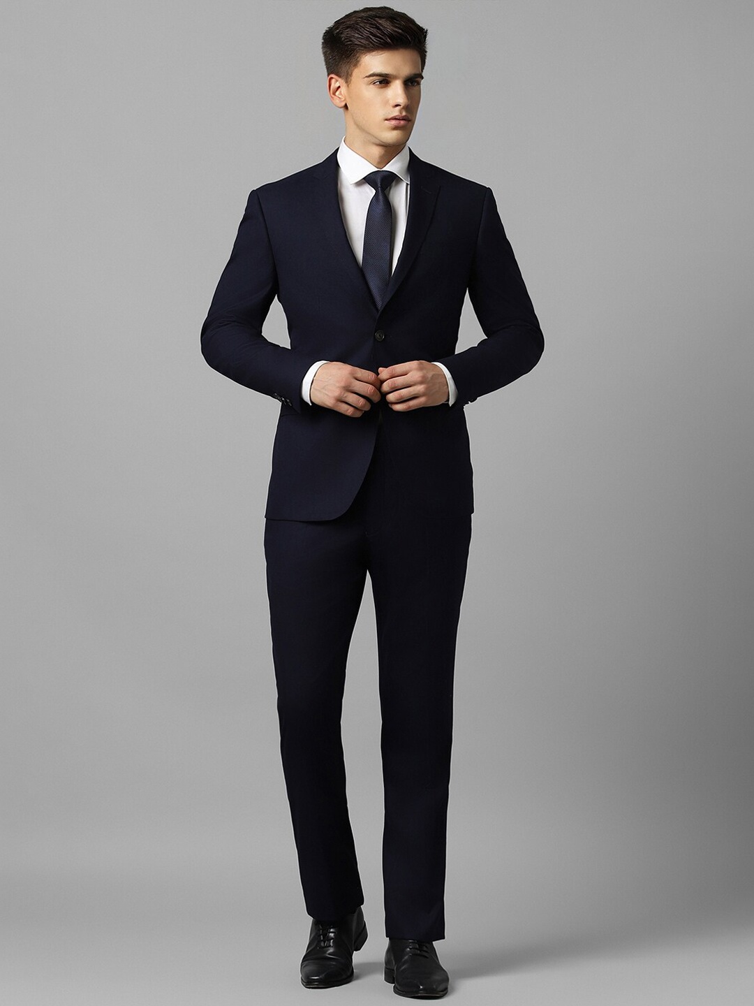 

Luxure by Louis Philippe Slim-Fit Single Breasted Pure Wool 2Piece Formal Suits, Navy blue