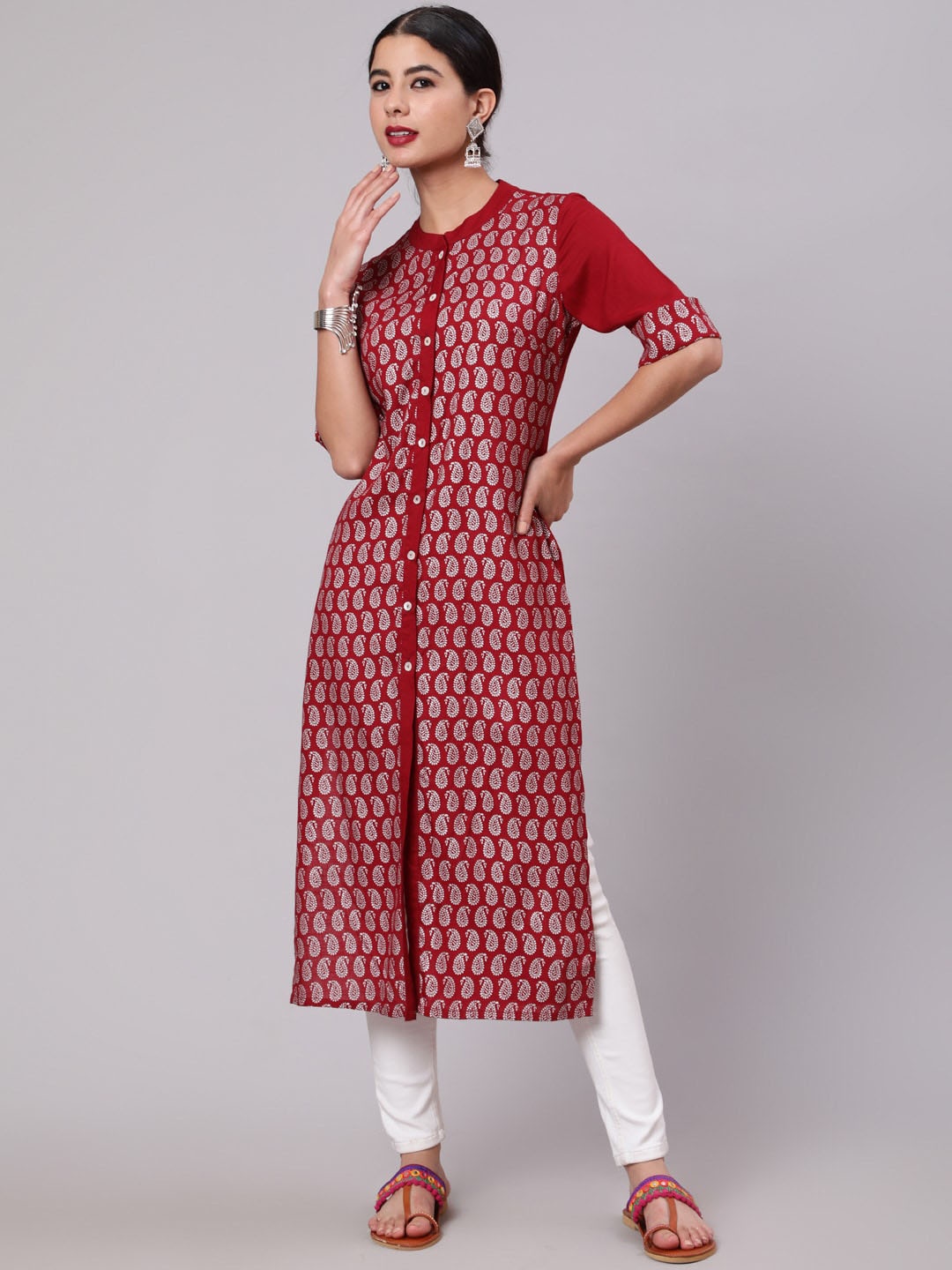 

AKS Paisley Printed Mandarin Collar Straight Kurta, Maroon
