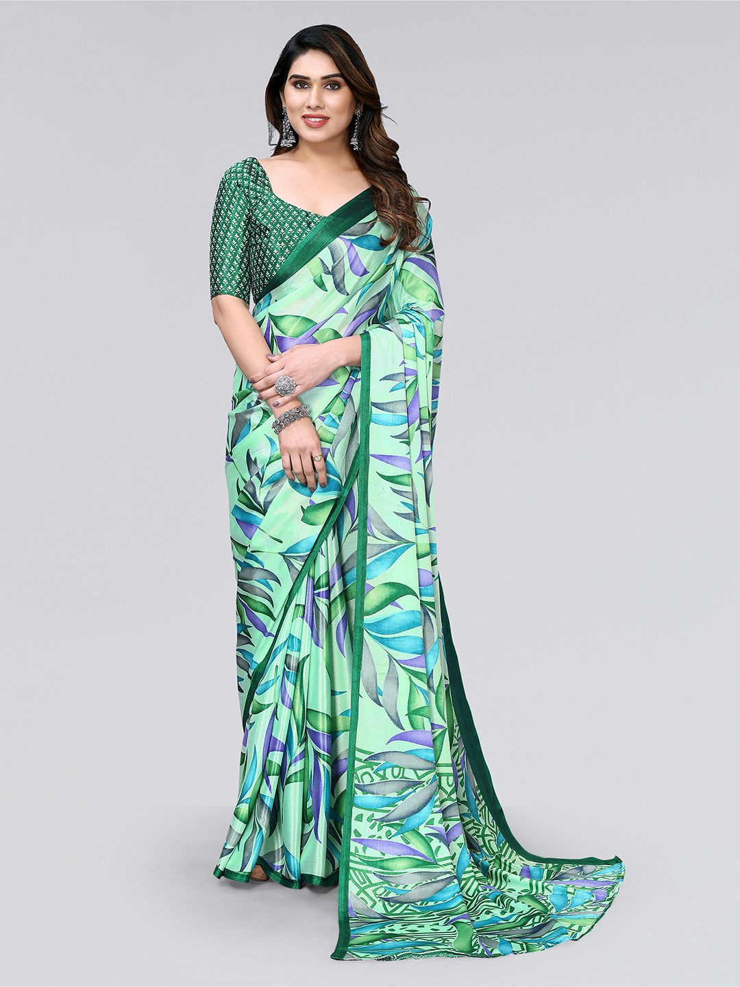 

KALINI Floral Printed Saree, Green