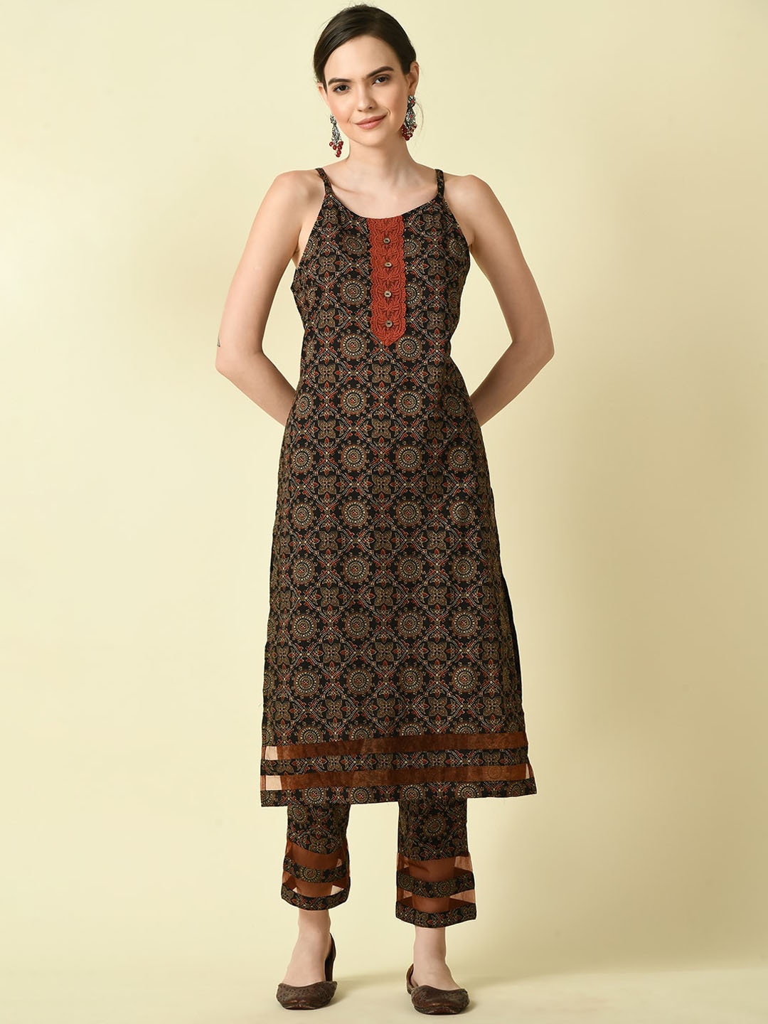 

Myshka Geometric Embroidered Print Anarkali Kurta, Black