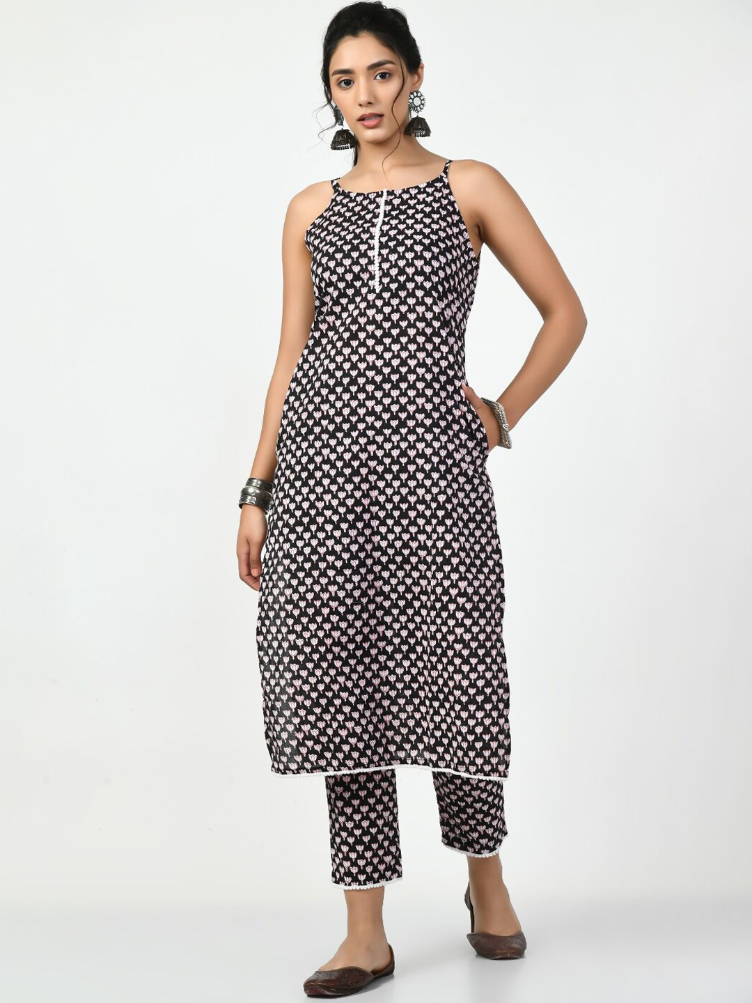 

Myshka Geometric Printed Shoulder Straps Pure Cotton Kurta, Black