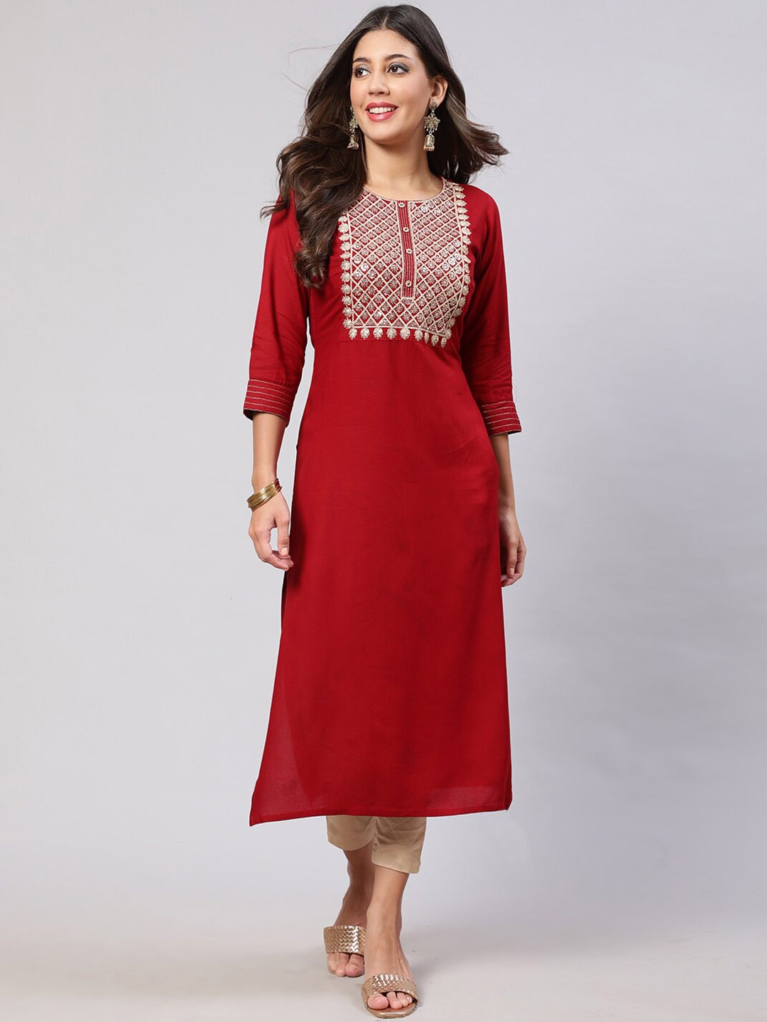 

Nayo Maroon Yoke Design Embroidered Round Neck Kurta