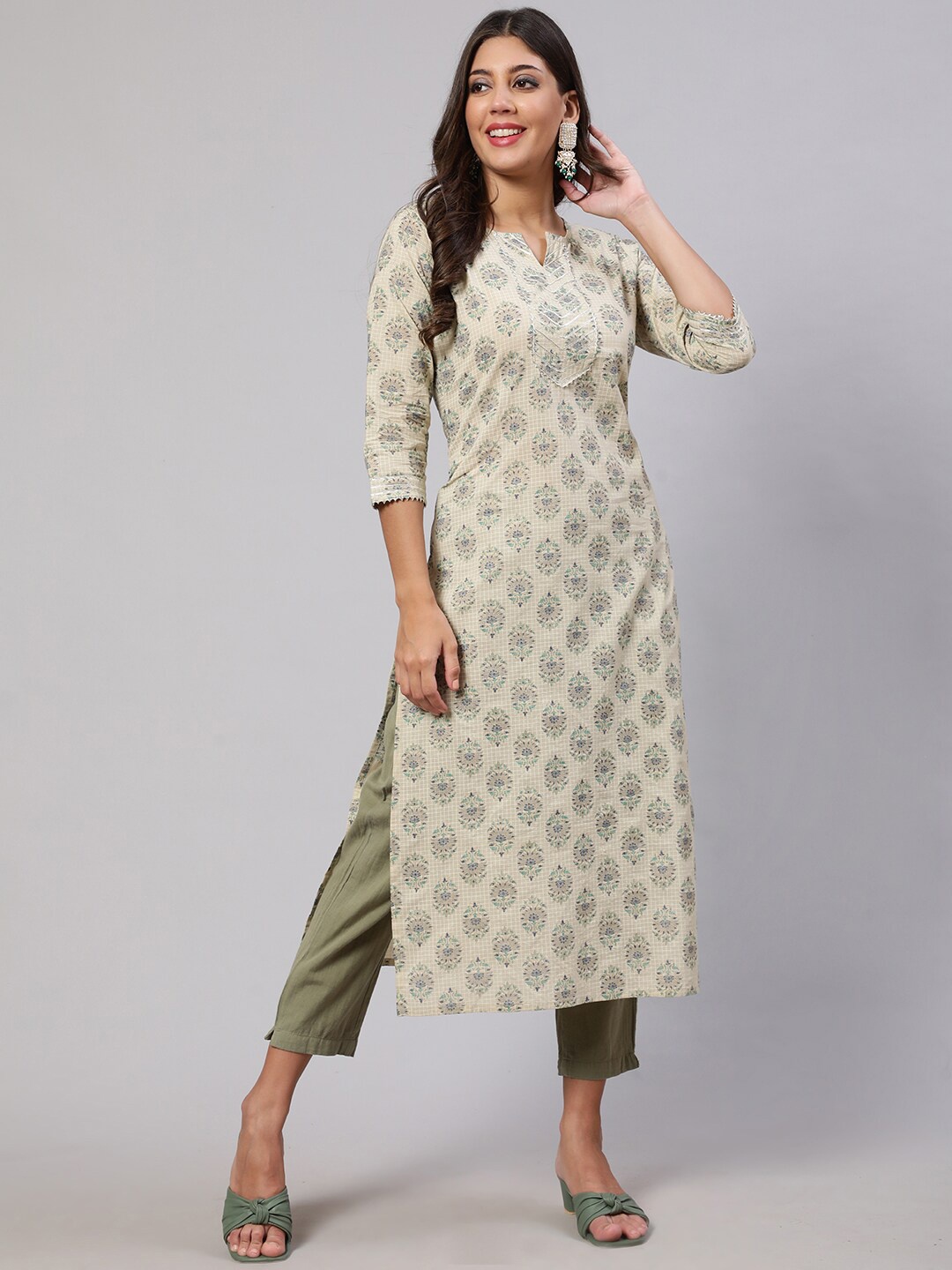 

Nayo Cream-Coloured Ethnic Motifs Printed Gotta Patti Pure Cotton Kurta