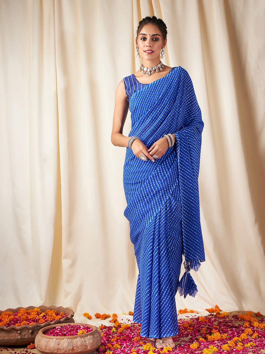 

Shae by SASSAFRAS Leheriya Ethnic Motifs Printed Saree, Blue