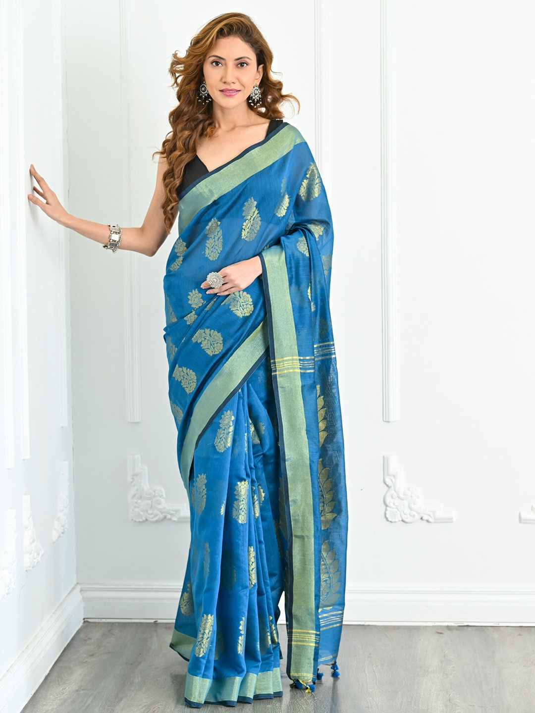 

BEATITUDE Ethnic Motifs Woven Design Zari Silk Cotton Saree, Blue