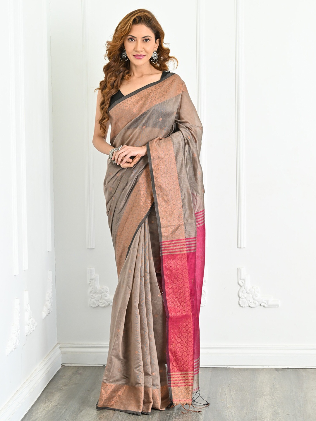 

BEATITUDE Ethnic Motifs Woven Design Zari Silk Cotton Saree, Grey