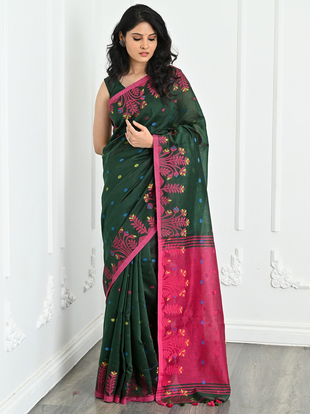 

BEATITUDE Ethnic Motifs Woven Design Zari Silk Cotton Saree, Green