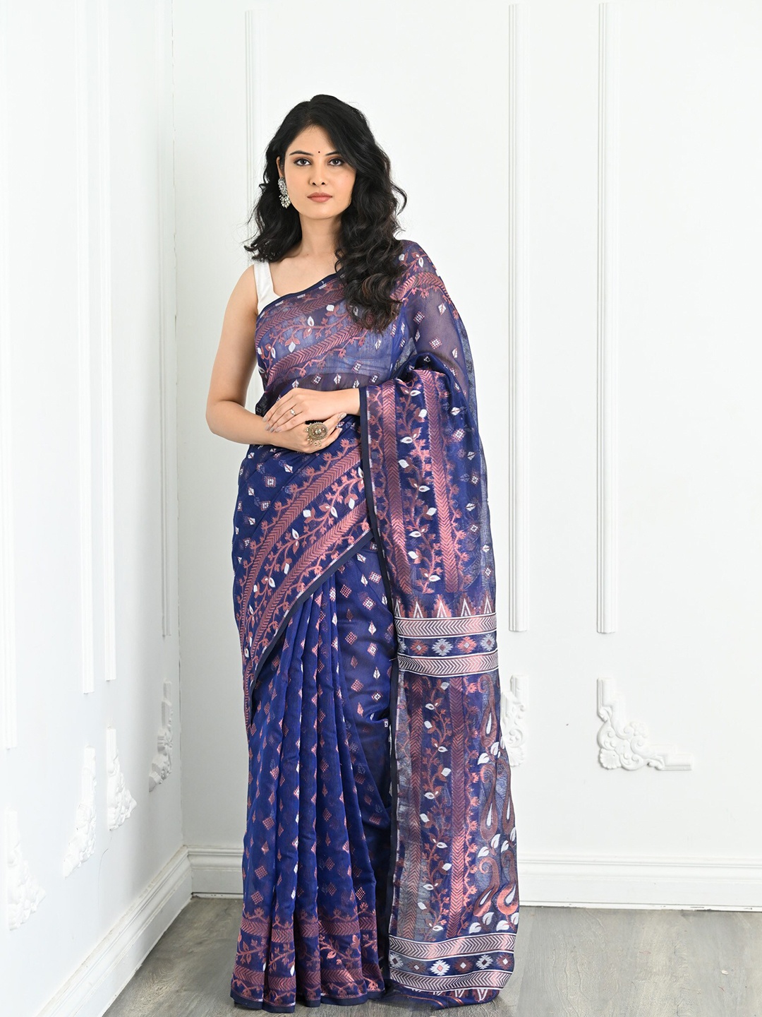 

BEATITUDE Ethnic Motifs Woven Design Zari Jamdani Saree, Blue