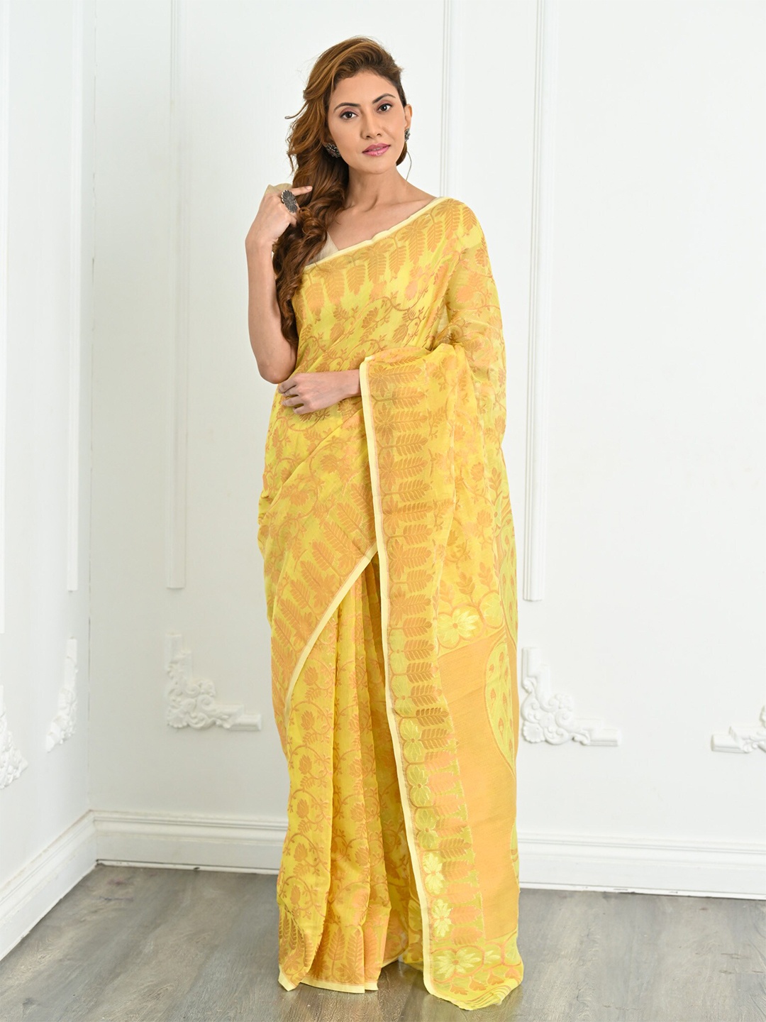 

BEATITUDE Ethnic Motifs Woven Design Zari Jamdani Saree, Yellow