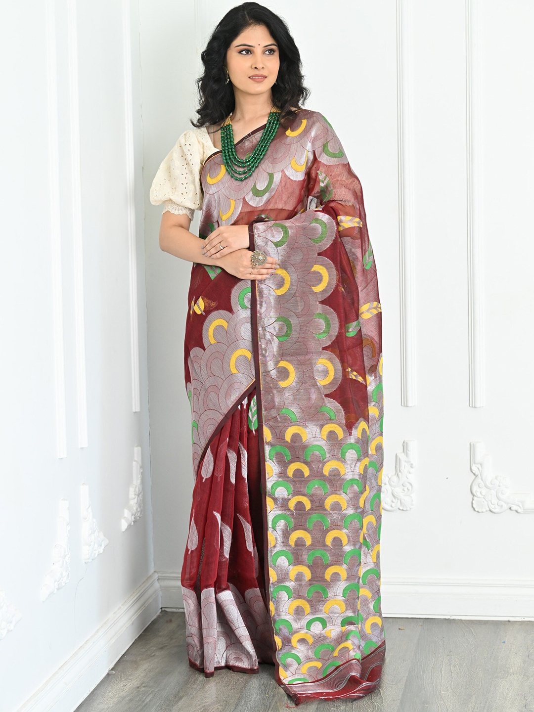 

BEATITUDE Floral Woven Design Zari Jacquard Jamdani Saree, Maroon