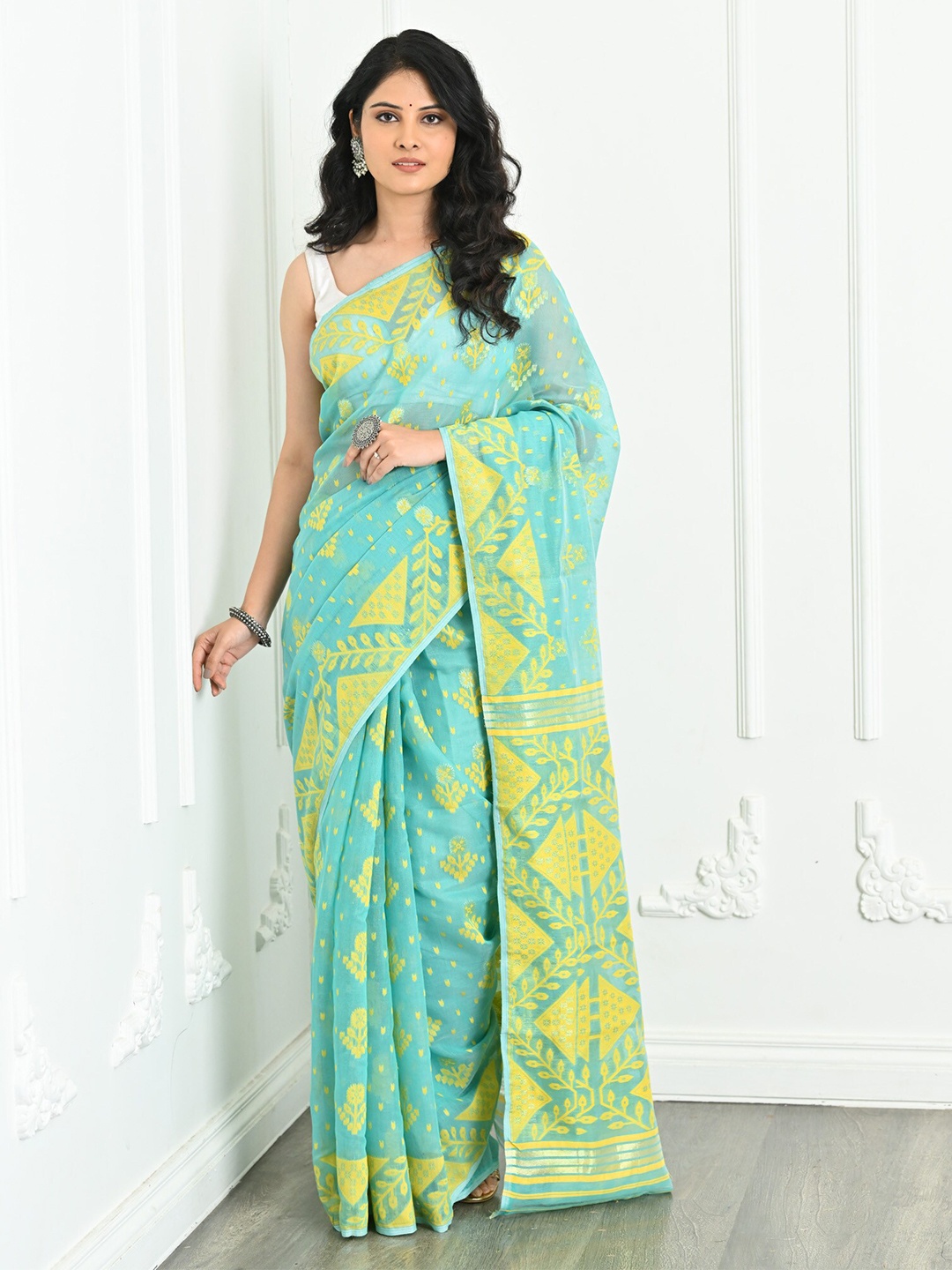 

BEATITUDE Ethnic Motifs Printed Jamdani Saree, Blue