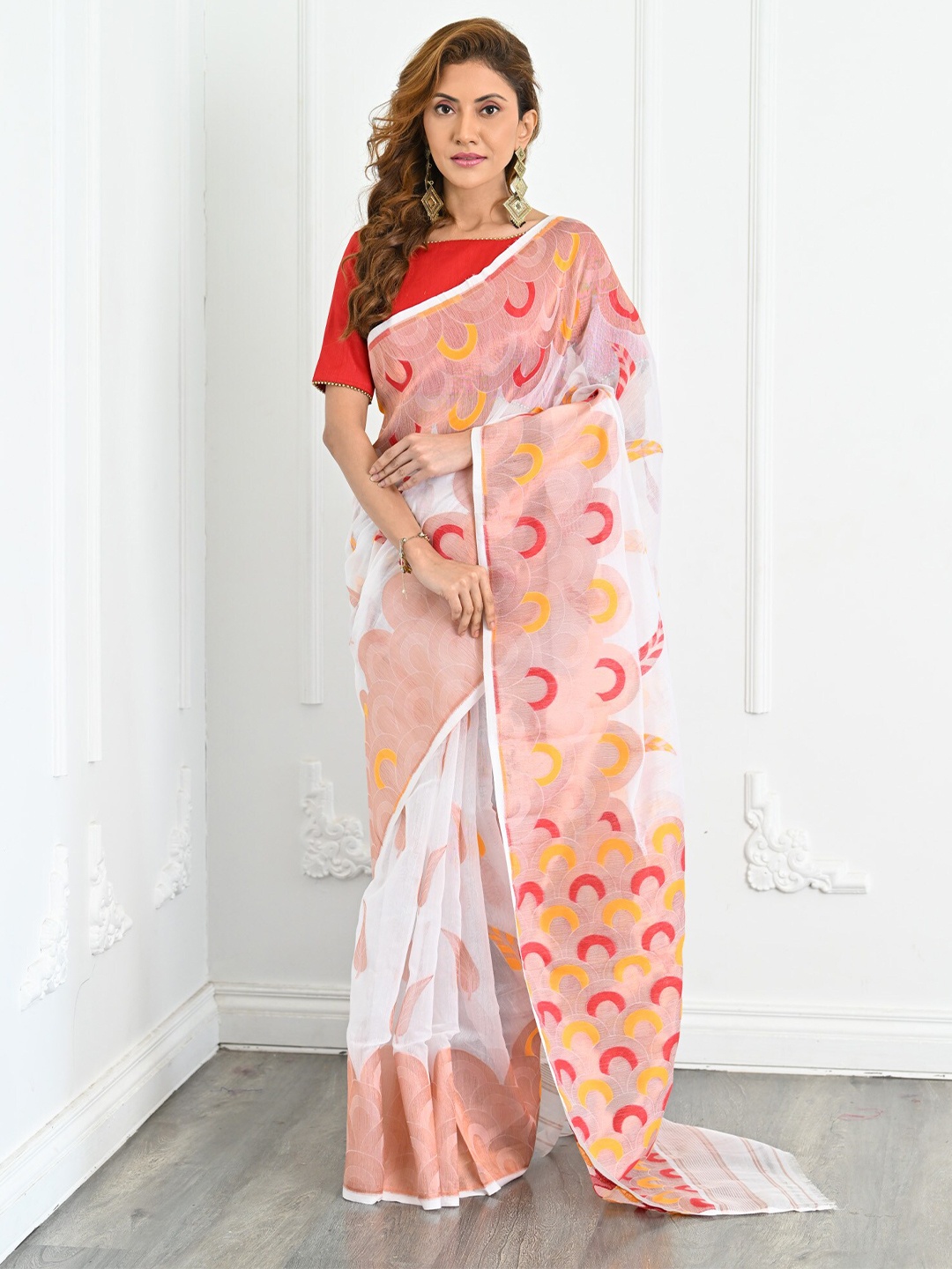 

BEATITUDE Floral Woven Design Jacquard Jamdani Saree, White
