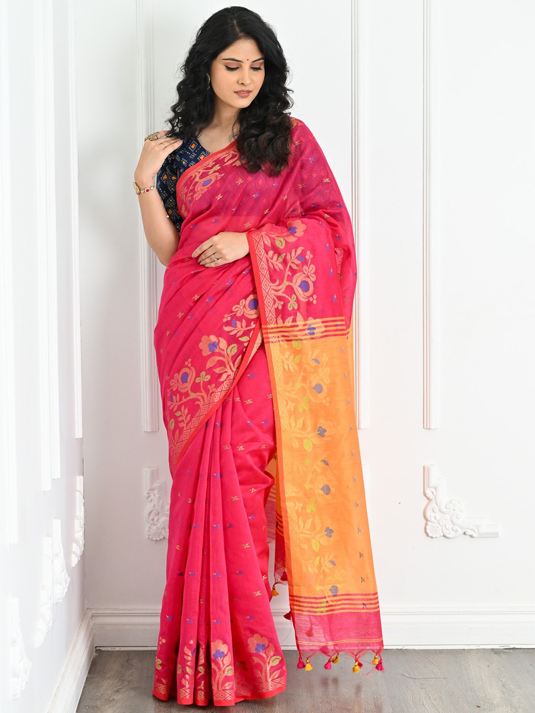 

BEATITUDE Ethnic Motifs Woven Design Zari Silk Cotton Saree, Pink