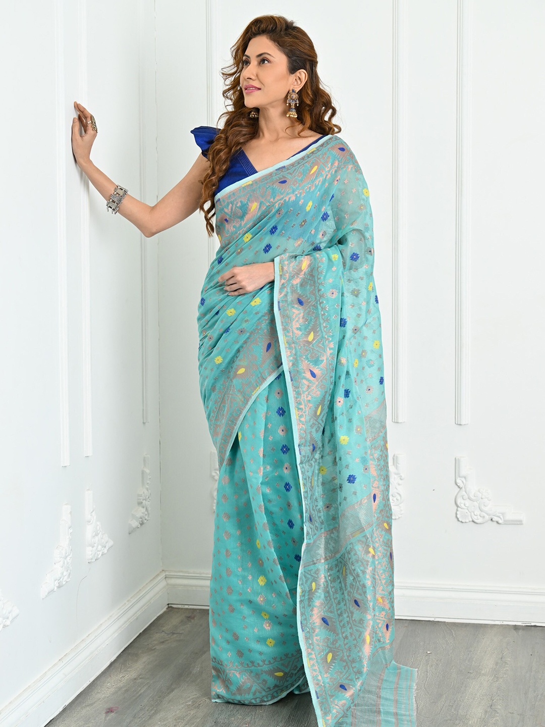 

BEATITUDE Ethnic Motifs Woven Design Zari Jamdani Saree, Blue