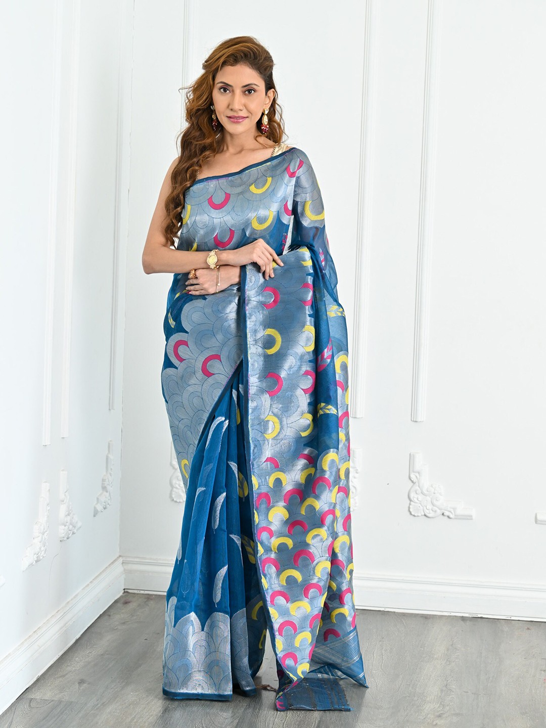 

BEATITUDE Ethnic Motifs Woven Design Zari Jamdani Saree, Blue
