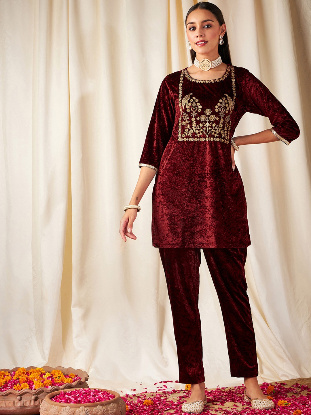 

Shae by SASSAFRAS Floral Embroidered Thread Work Velvet Kurta, Maroon