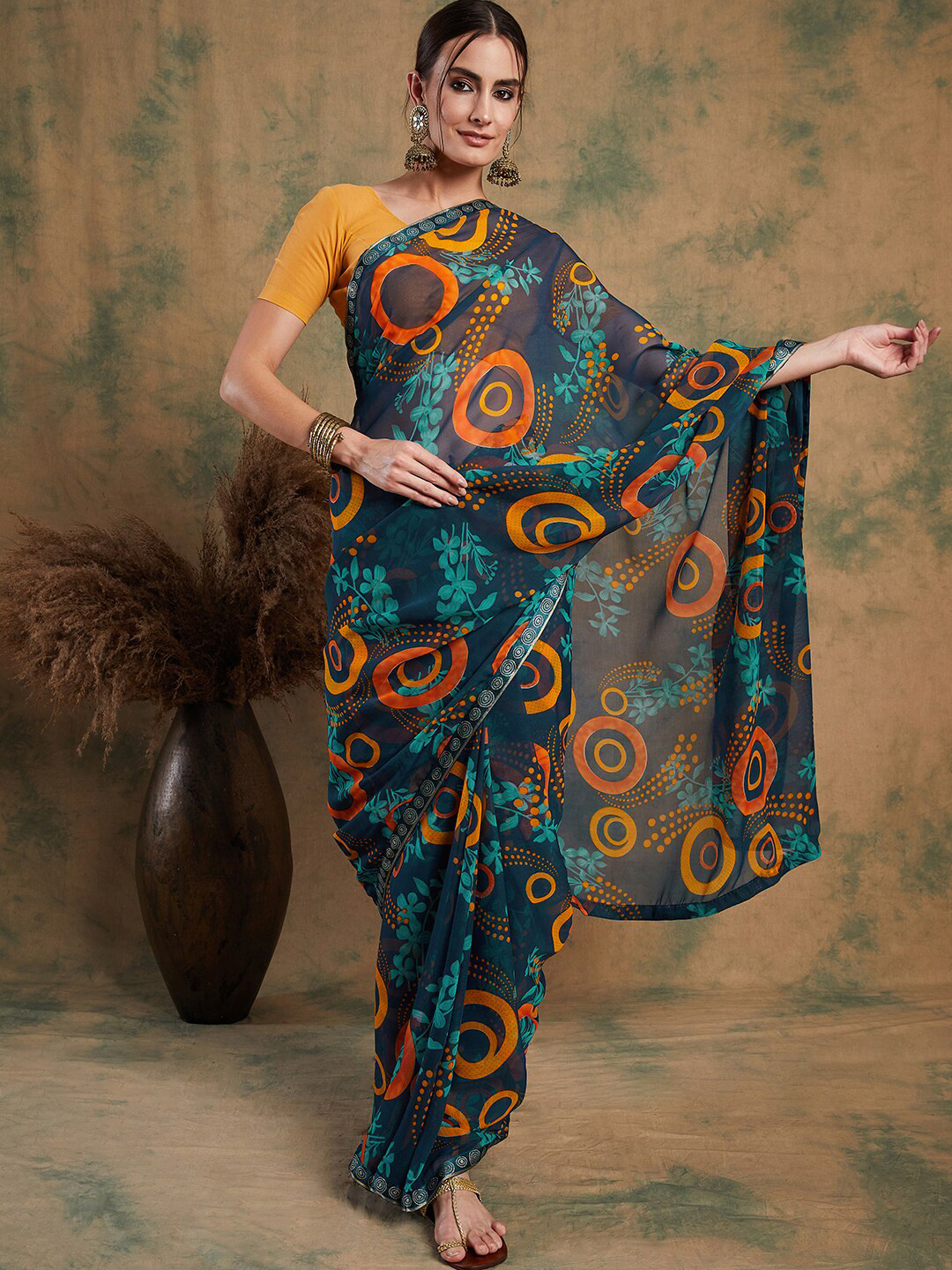 

Sangria Floral Printed Saree, Blue