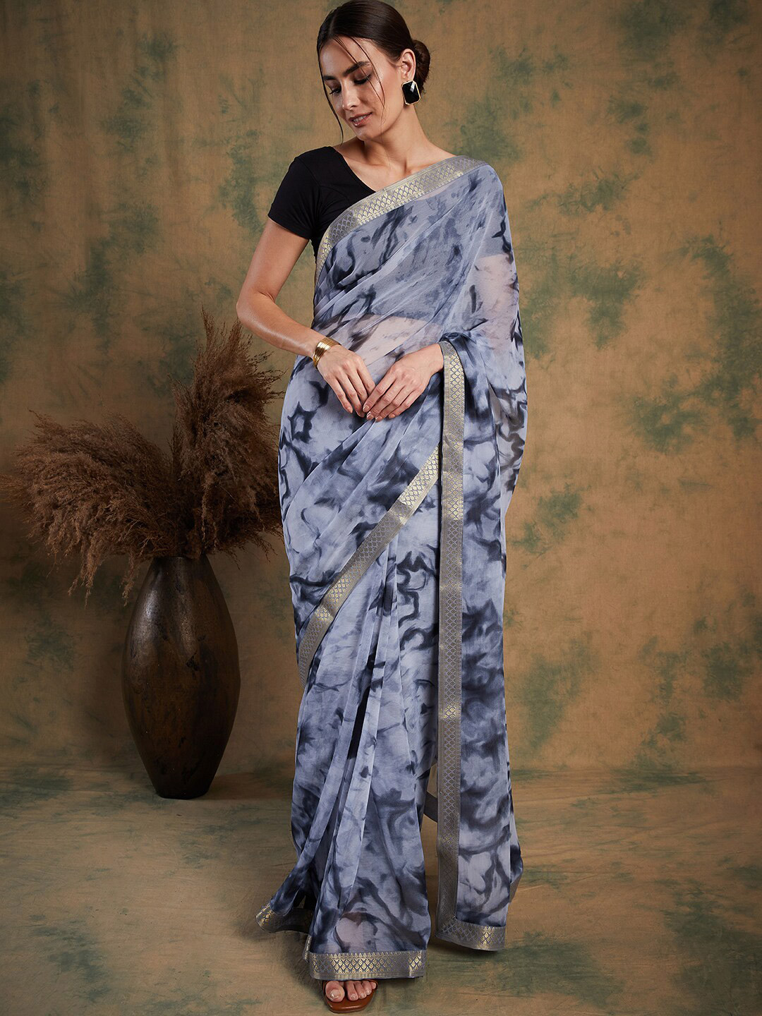 

Sangria Tie and Dye Printed Saree, Grey