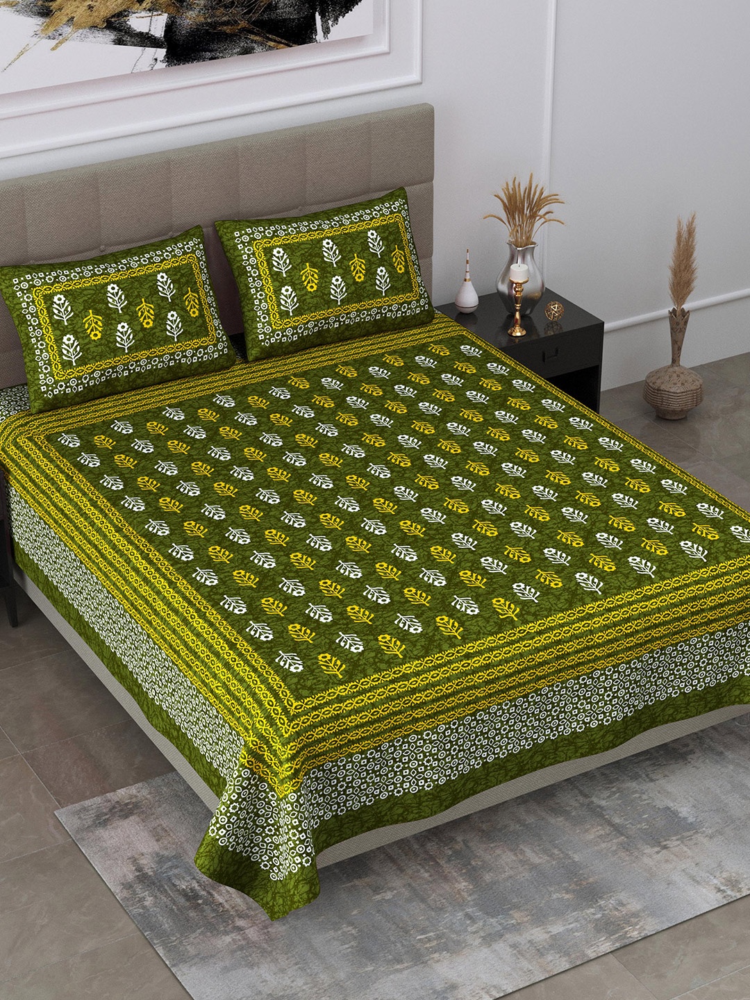 

SheetKart Green & White Floral Pure Cotton 144 TC Queen Bedsheet & 2 Pillow Covers