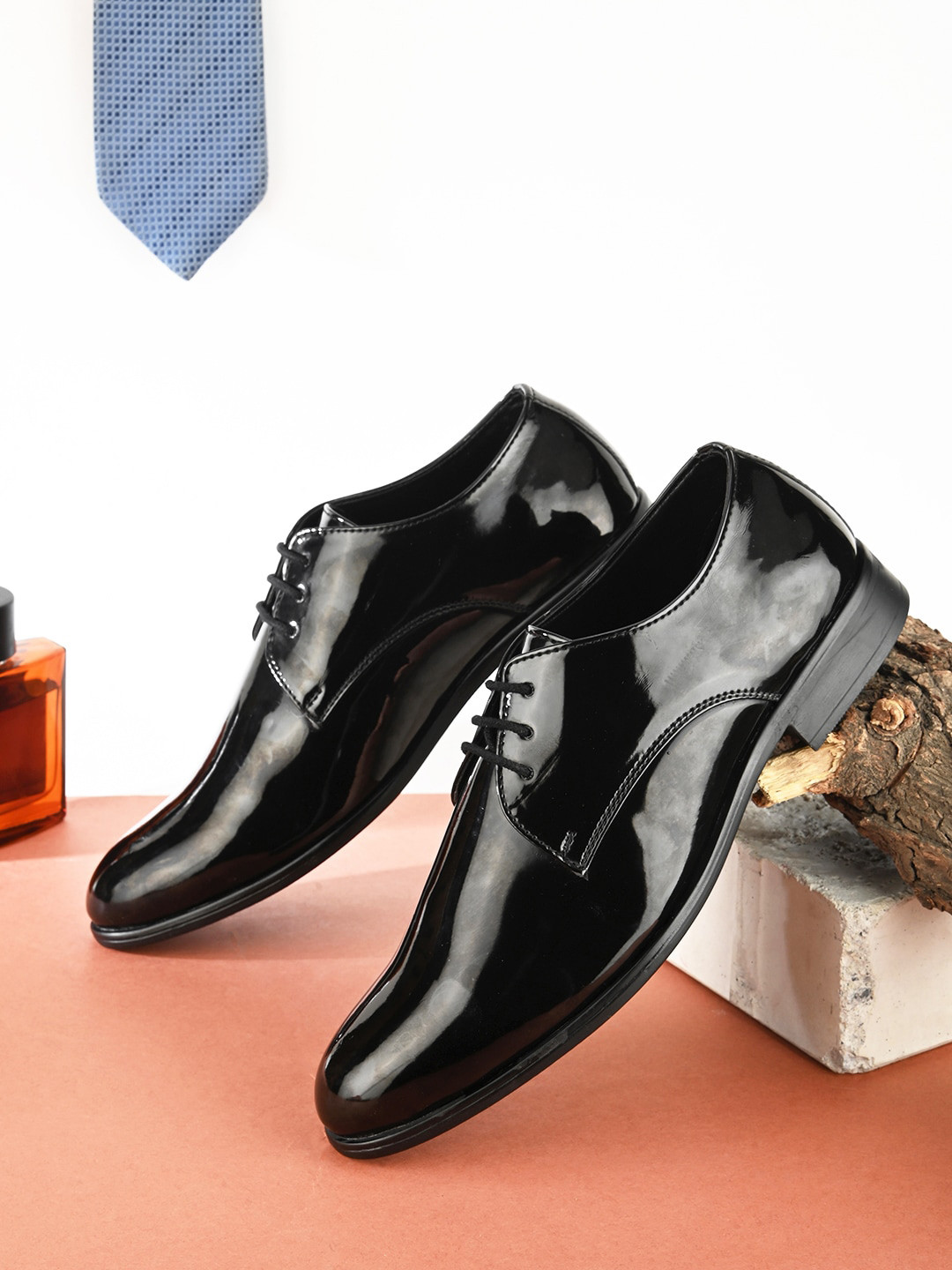 

The Roadster Lifestyle Co. Men Lace-Up Formal Derbys, Black