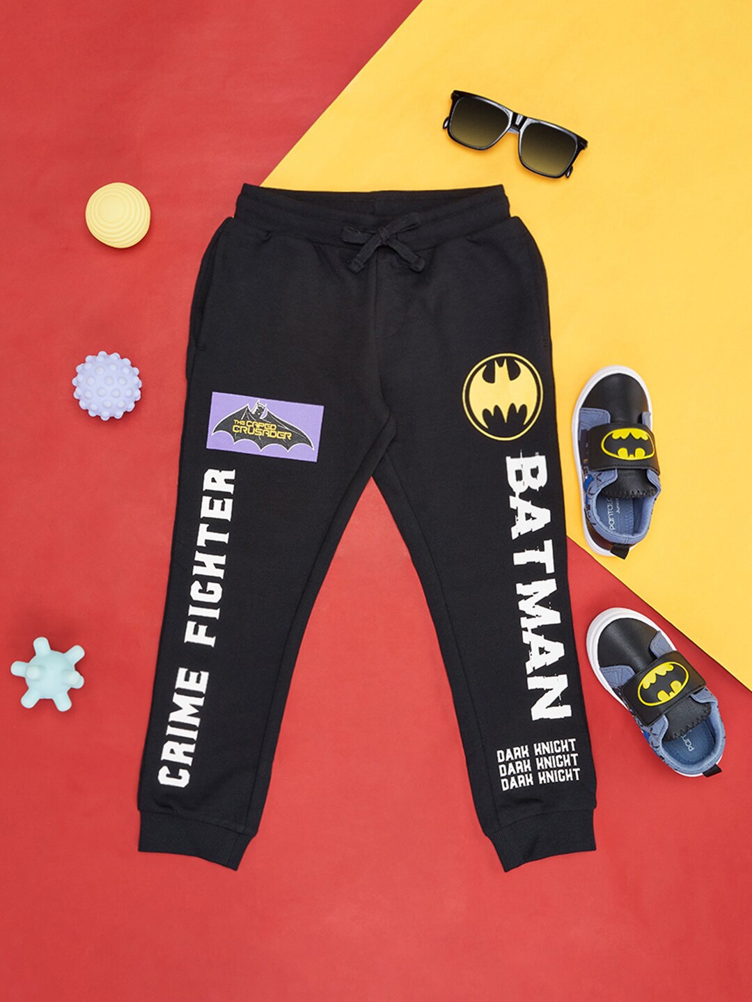 

Pantaloons Junior Boys Batman Printed Cotton Mid-Rise Regular-Fit Track Pants, Black