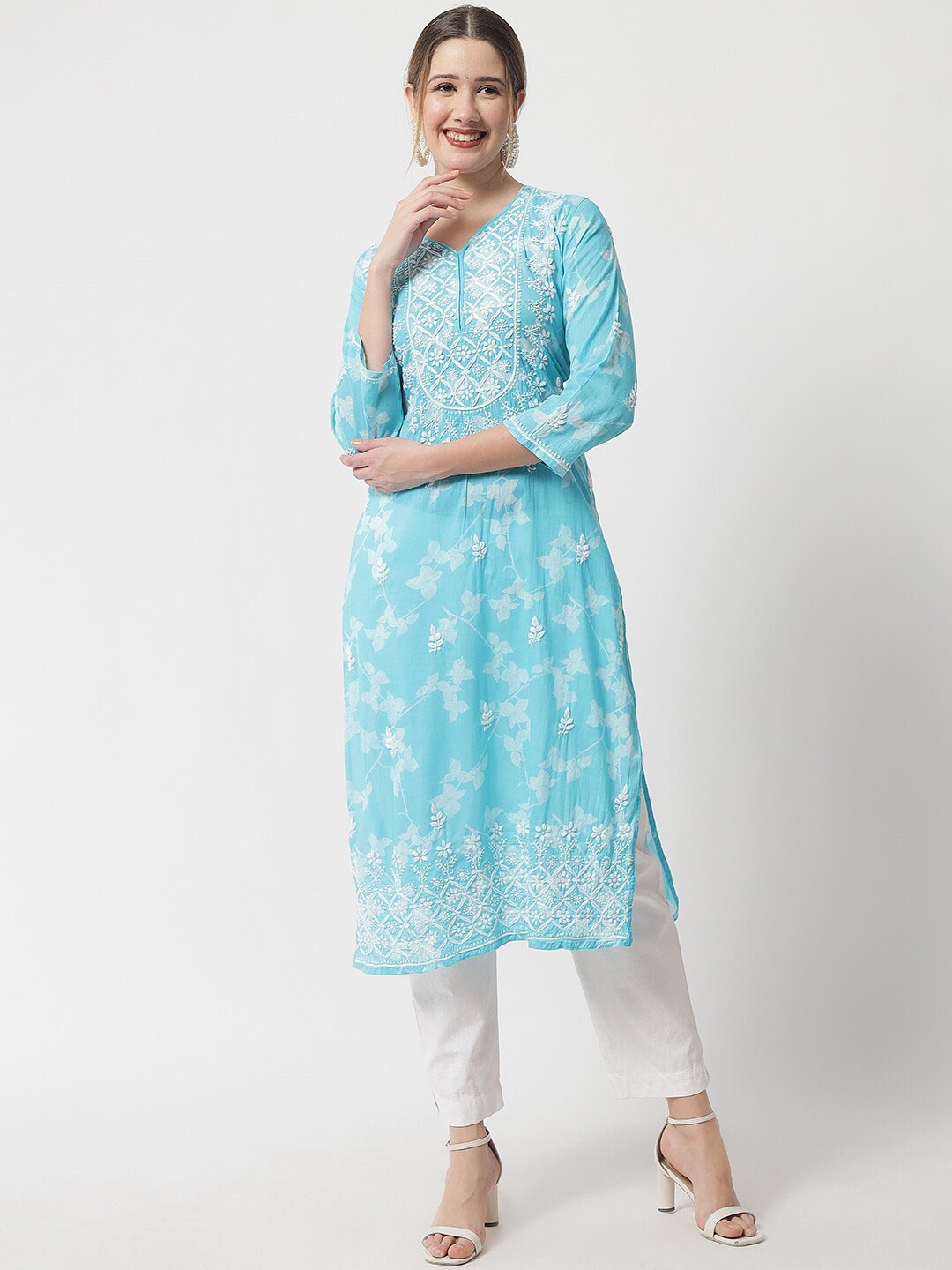 

Ethnava Floral Embroidered V-Neck Kurta, Turquoise blue