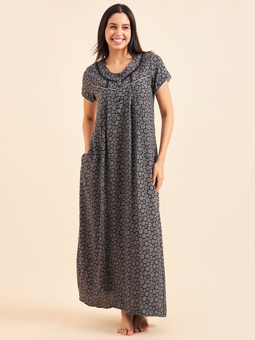 

Sweet Dreams Black & White Geoemtric Printed Maxi Pure Cotton Nightdress