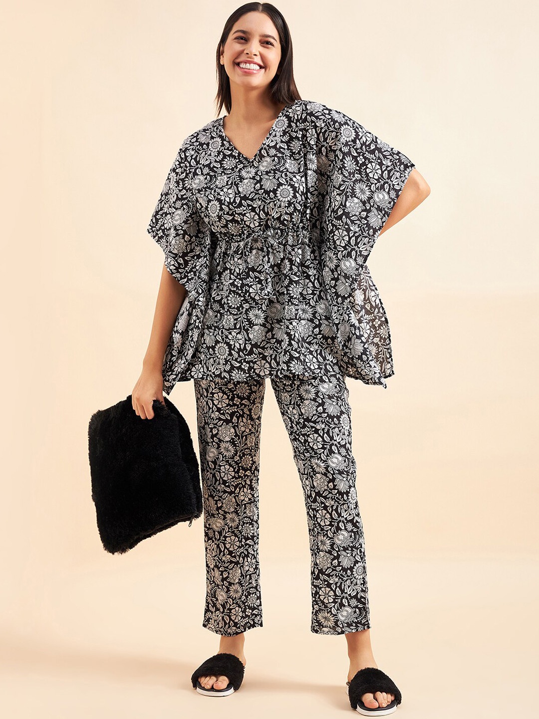 

Sweet Dreams Black & White Printed V-Neck Pure Cotton Kaftan Top & Trousers