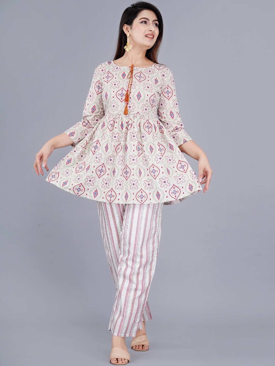 

TREND ME Women Cream-Coloured Printed Pure Cotton Tunic with Palazzos