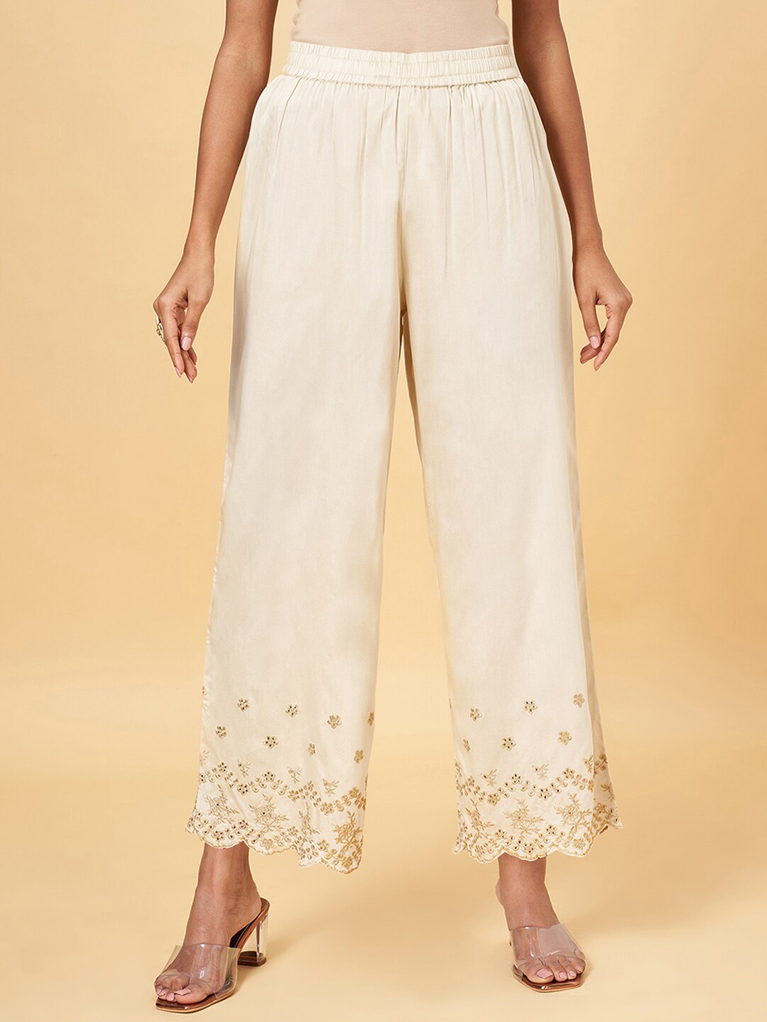 

RANGMANCH BY PANTALOONS Women Floral Embroidered Parallel Trousers, Beige