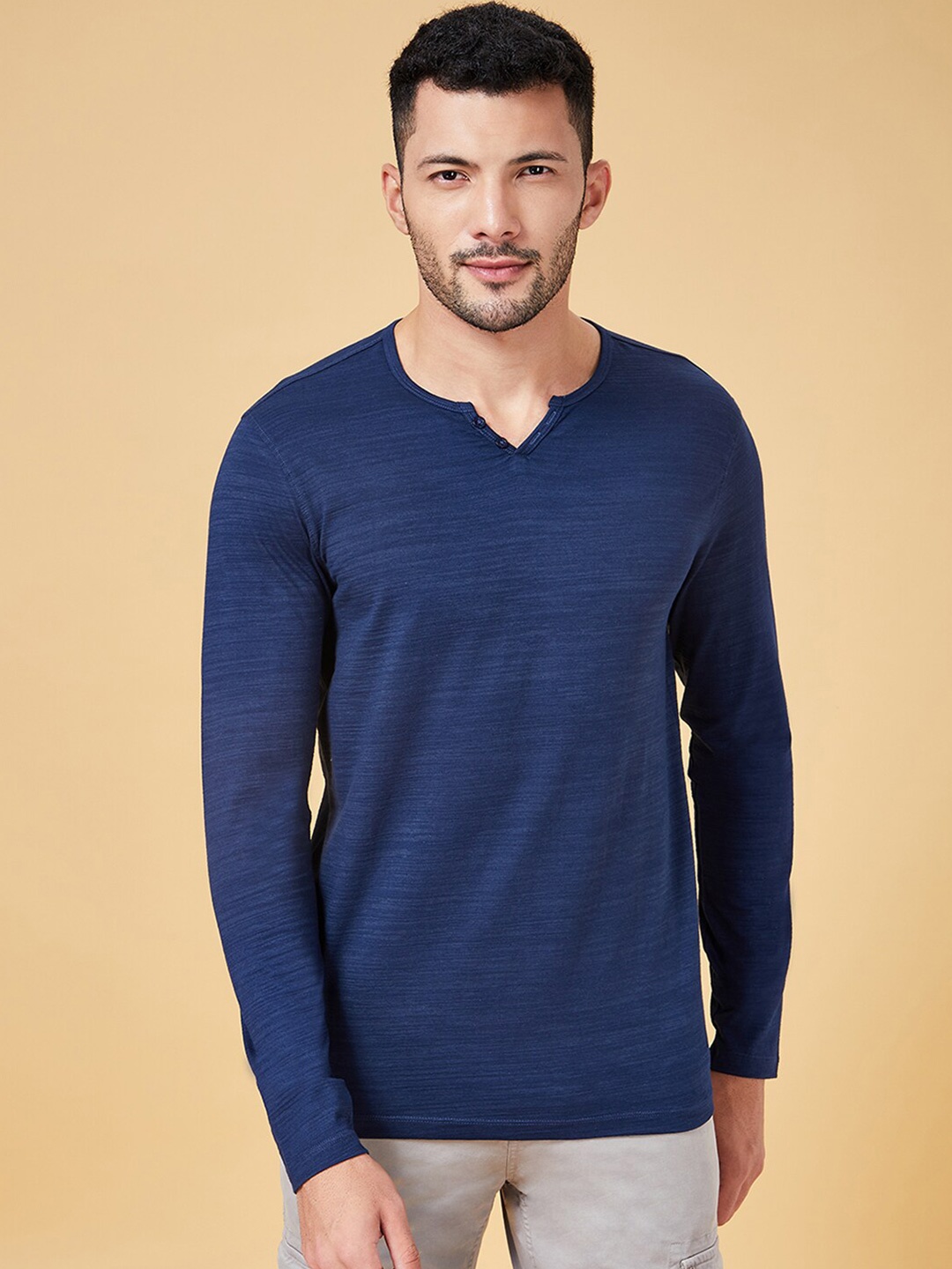 

Urban Ranger by pantaloons Henley Neck Slim Fit T-shirt, Navy blue