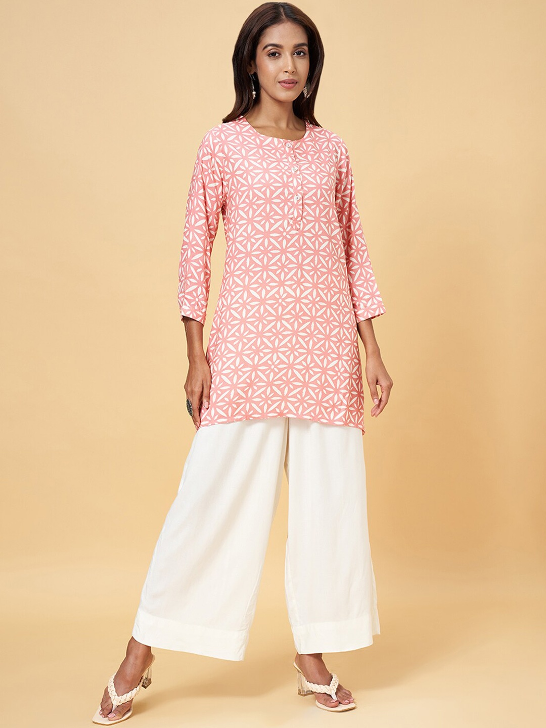 

RANGMANCH BY PANTALOONS Geometric Printed Round Neck Tunic, Pink