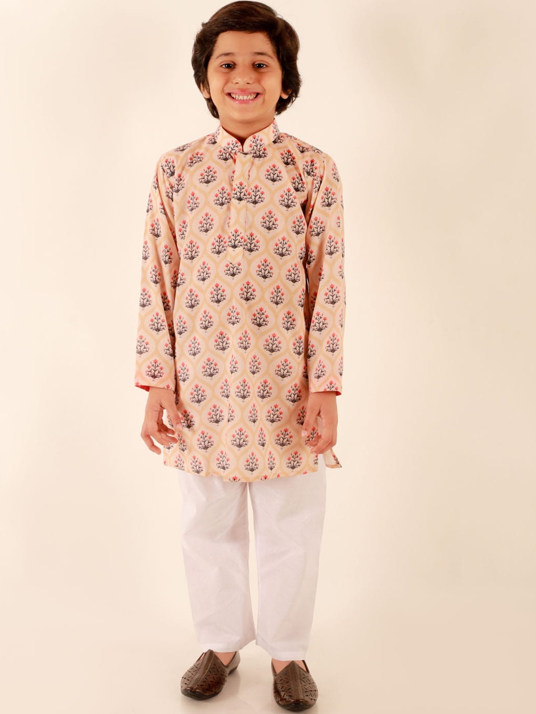 

JBN Creation Boys Floral Printed Mandarin Collar Kurta With Pyjamas, Beige