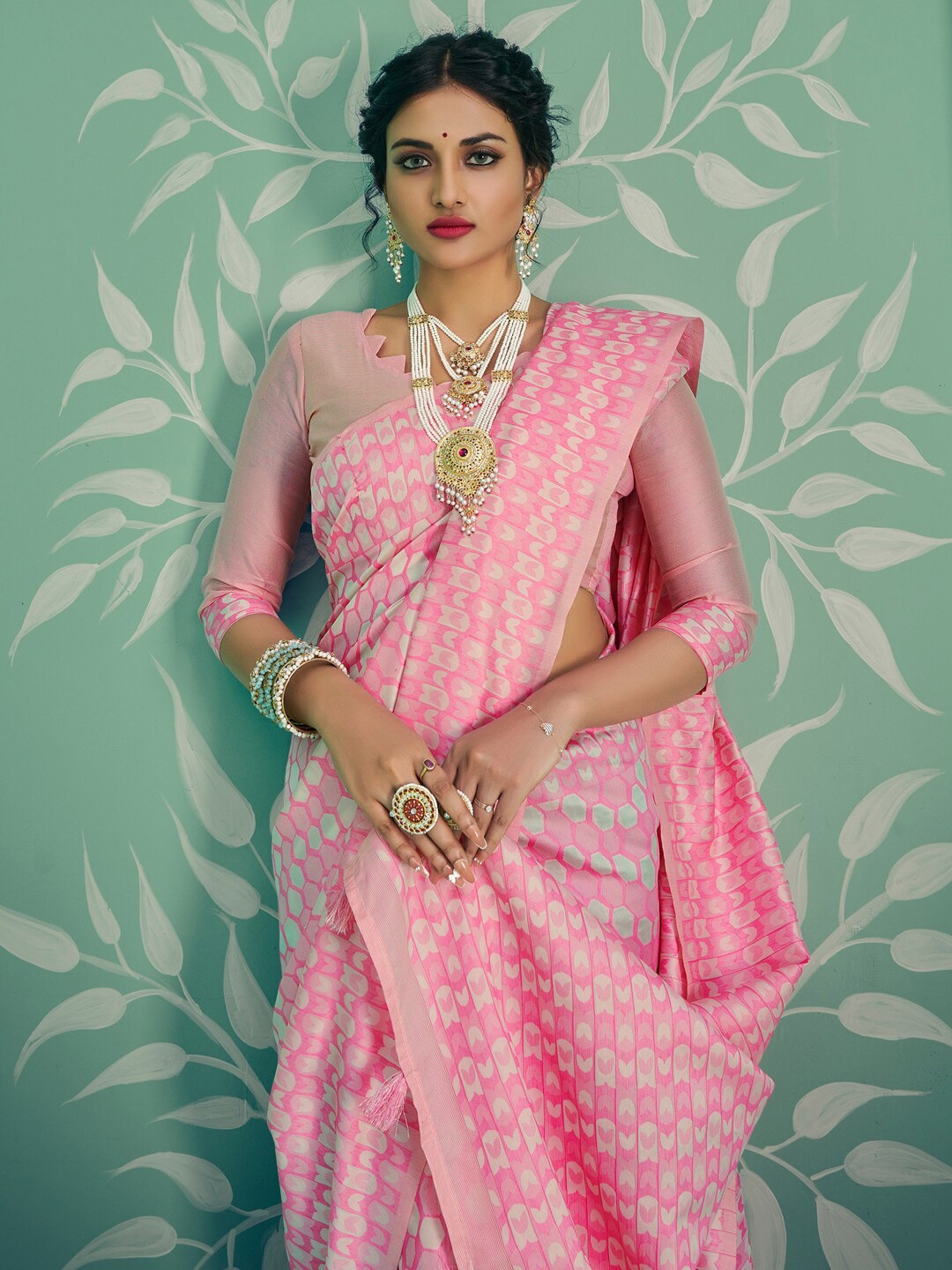 

Sangria Geometric Printed Banarasi Saree, Pink