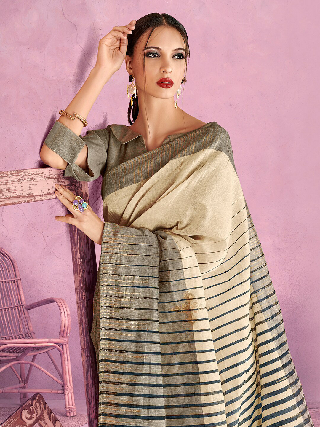 

Sangria Ethnic Woven-Designed Striped Festive Saree, Cream