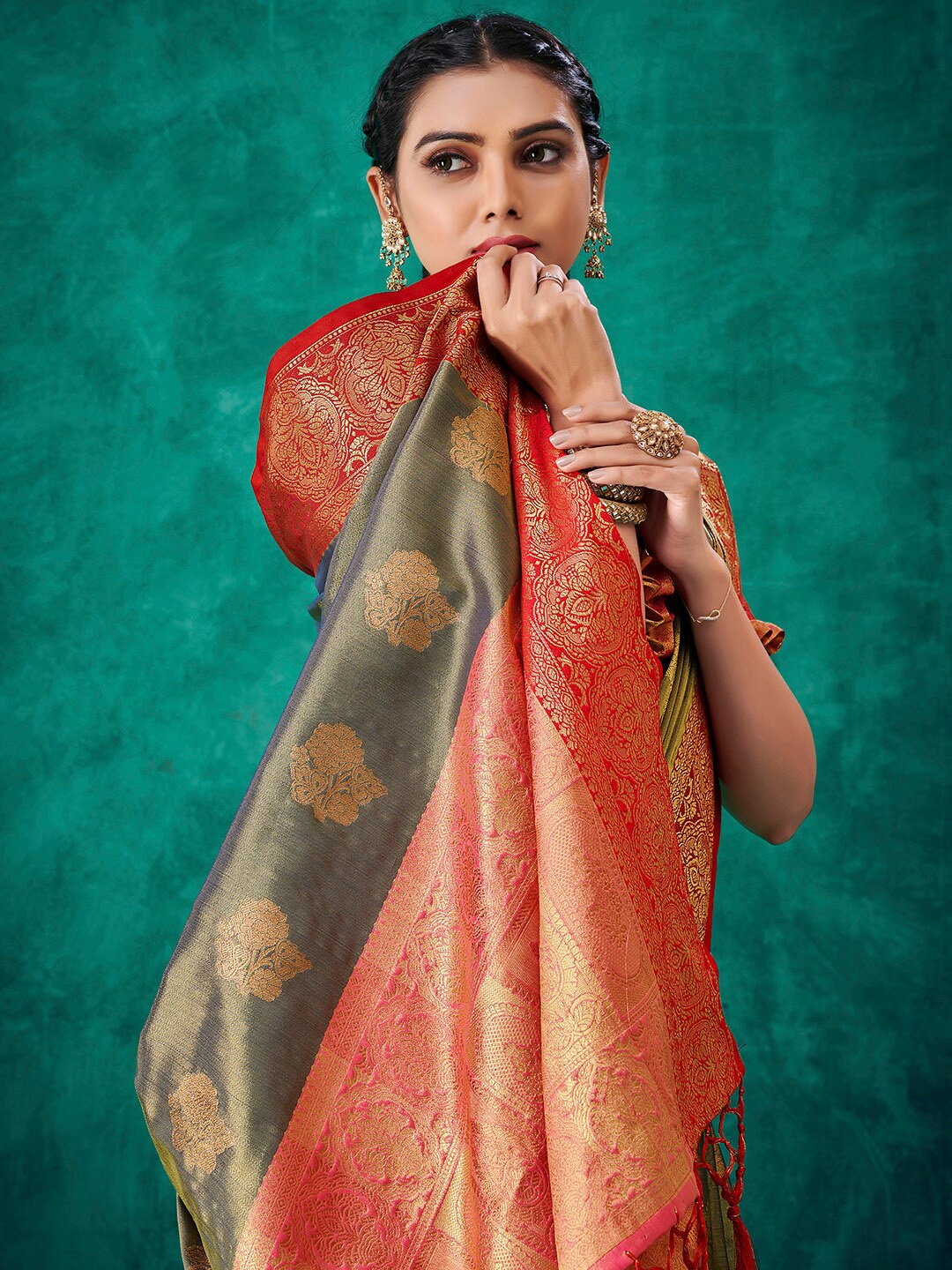 

Sangria Woven Design Saree, Navy blue