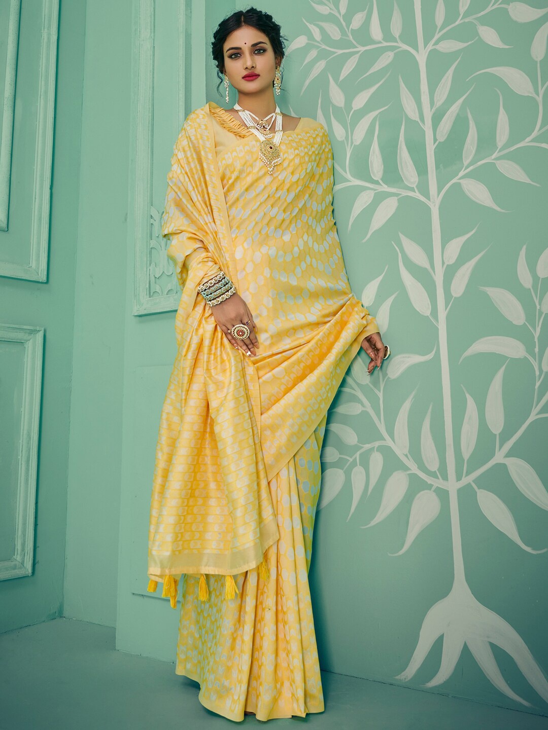 

Sangria Ethnic Motifs Woven Design Banarasi Saree With Blouse Piece, Yellow