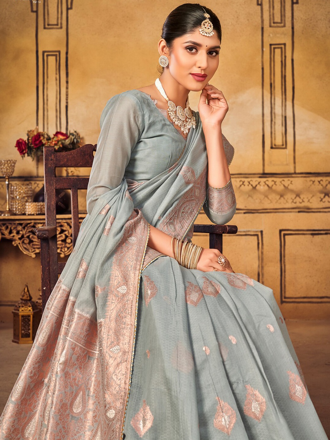 

Sangria Grey Ethnic Motifs Woven Design Banarasi Saree With Blouse