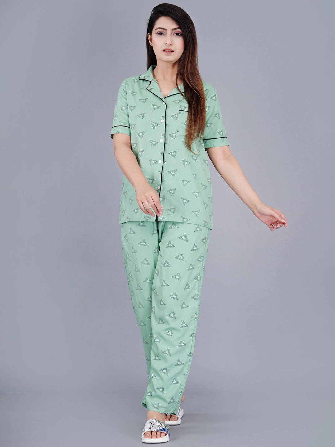 

TREND ME Geometric Printed Night suit, Green