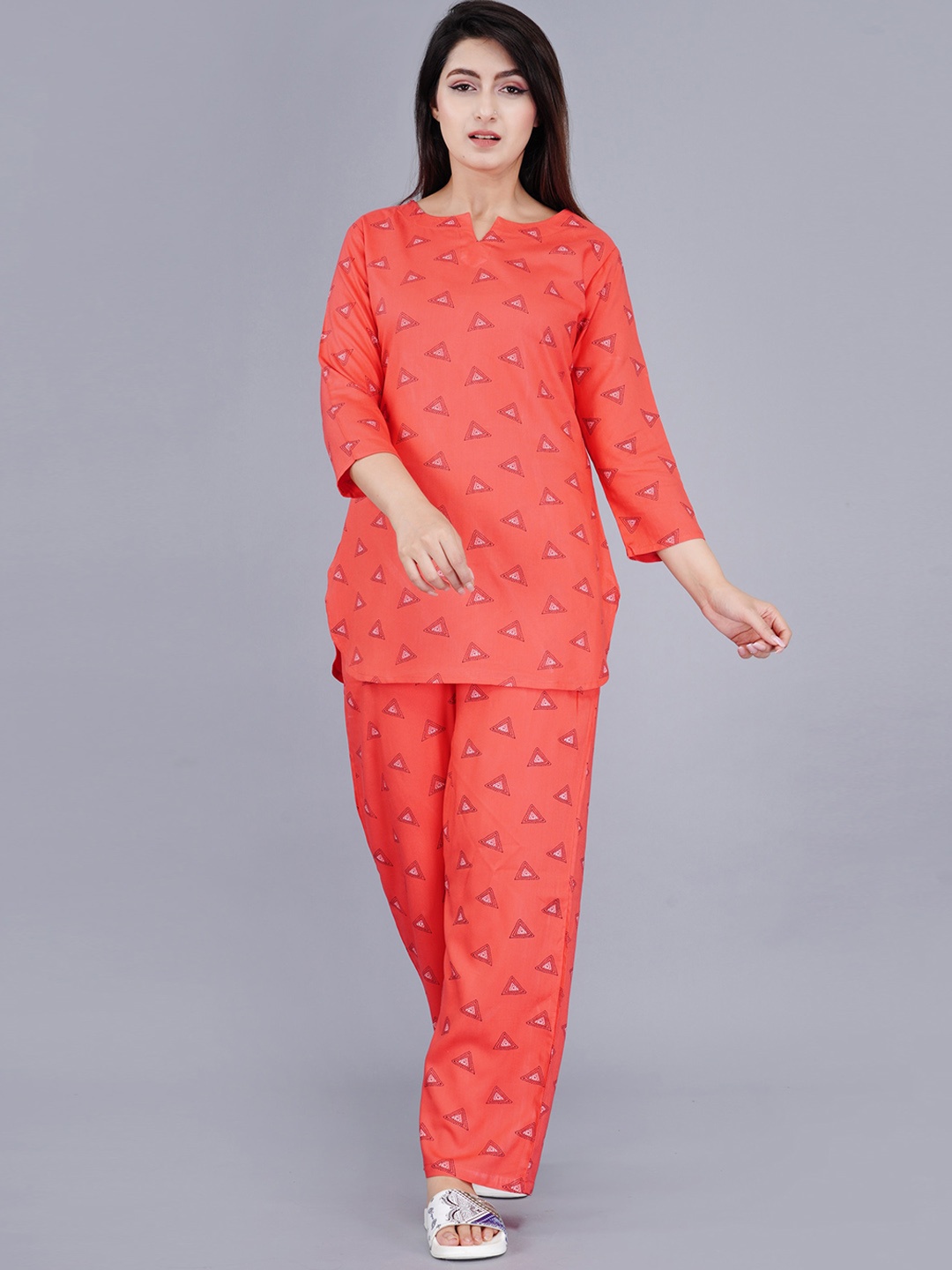 

TREND ME Geometric Printed Night suit, Orange